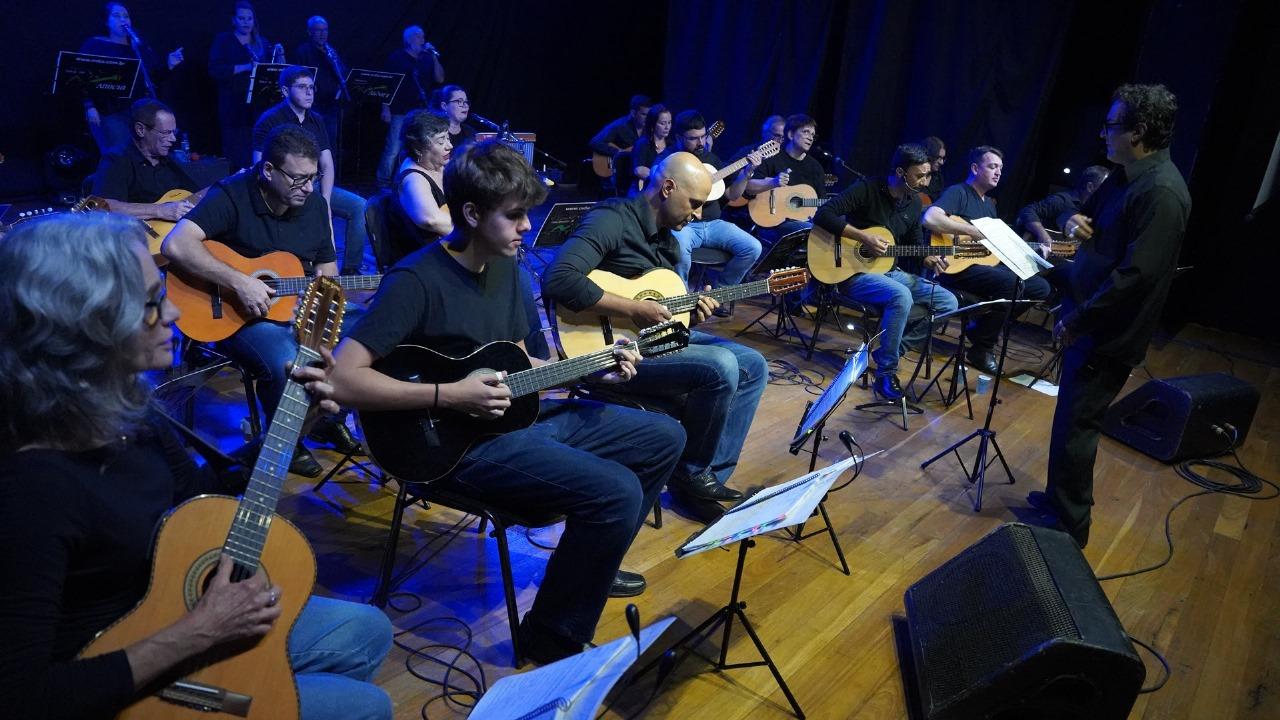 Orquestra de Viola Brasileira de Atibaia estará neste domingo em Itatiba