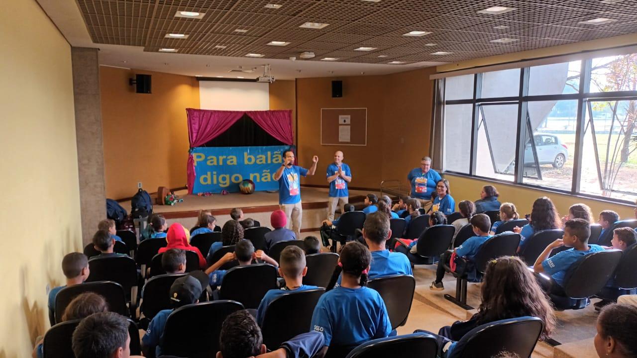 Viracopos inicia campanha anual contra soltura de balões, com projeto educativo para crianças