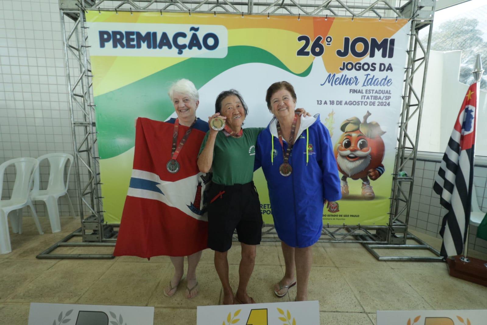 Itatiba conquista cinco medalhas na natação e fica em 3º no Geral