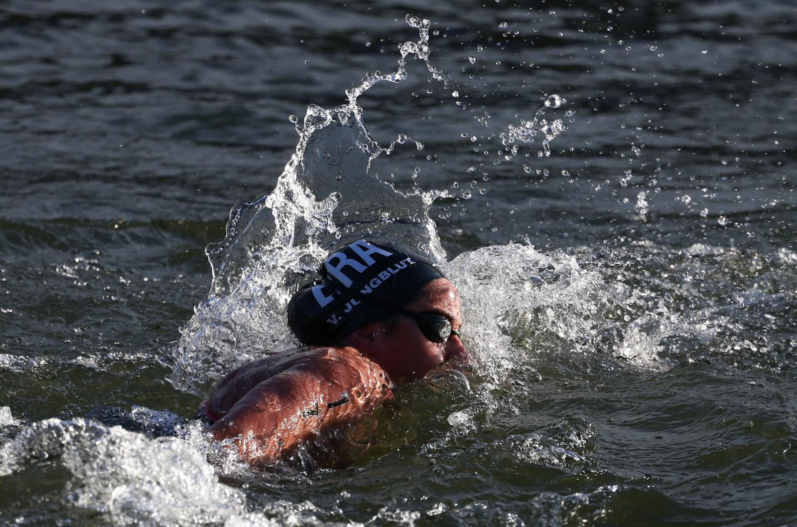 Ana Marcela Cunha faz boa prova, mas termina maratona aquática em quarto lugar; Viviane Jungblut é 11ª