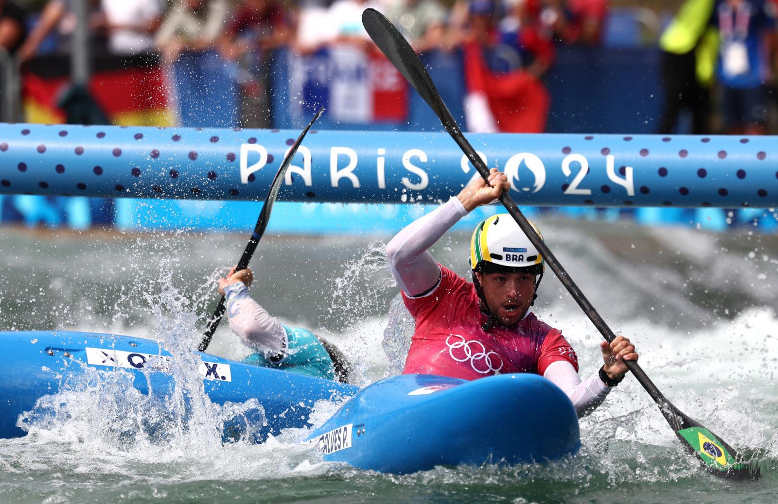 Ana Sátila e Pepê avançam às eliminatórias no Caiaque Cross em Paris 2024