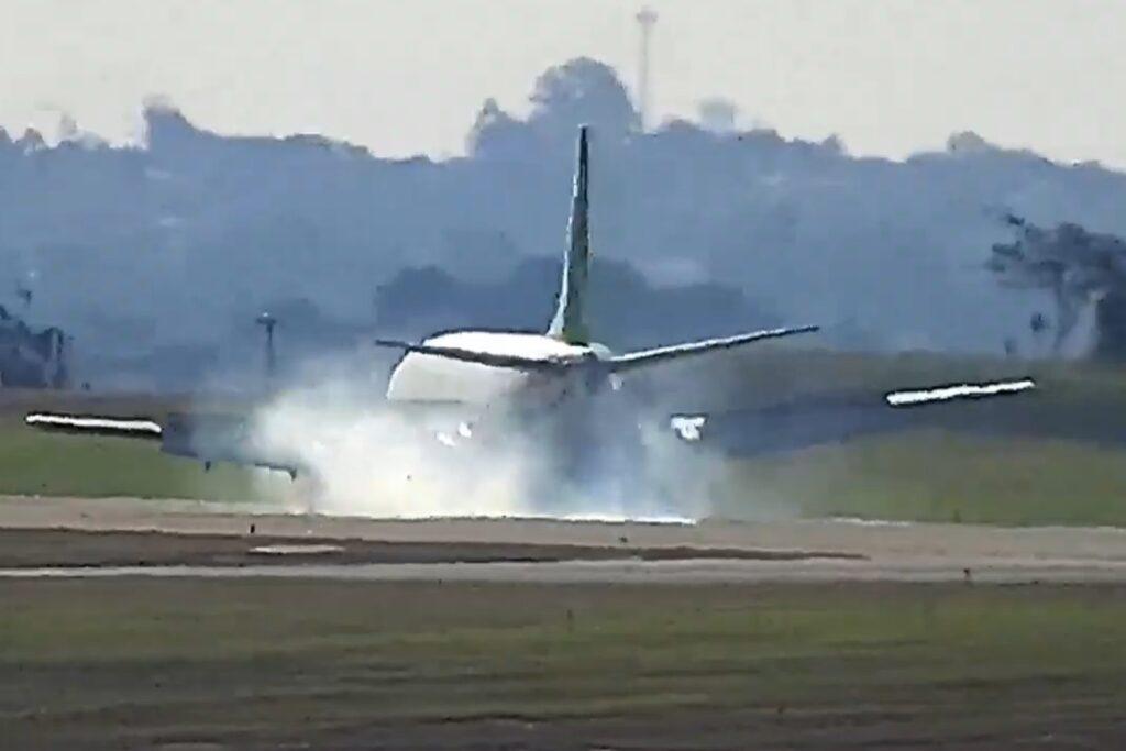 Avião cargueiro faz pouso de emergência no Aeroporto Internacional de Viracopos