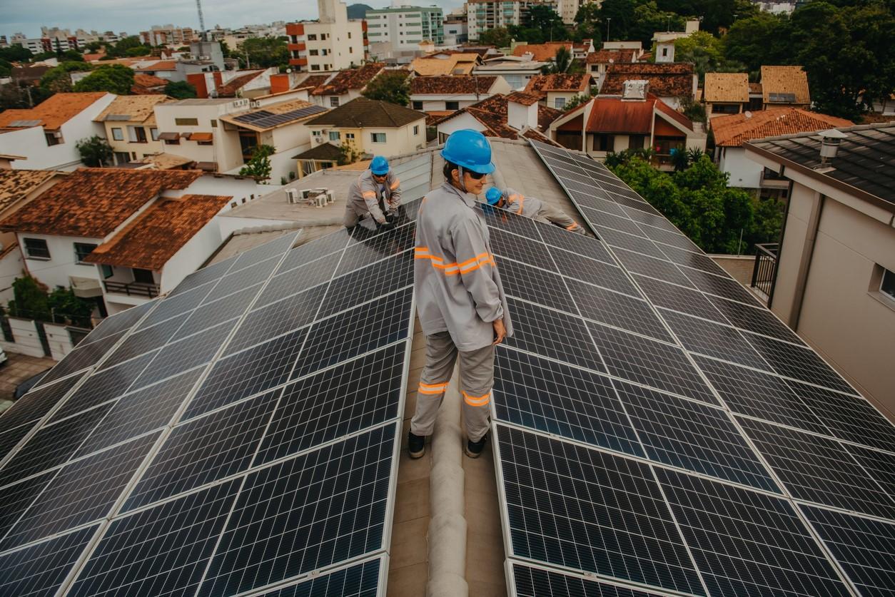 Brasil está entre os 10 países que mais geram energia solar