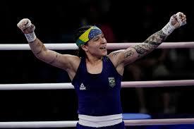 Disputa pelo ouro na ginástica, semifinal no boxe, futebol e muito mais: confira a agenda do Time Brasil neste sábado (3)