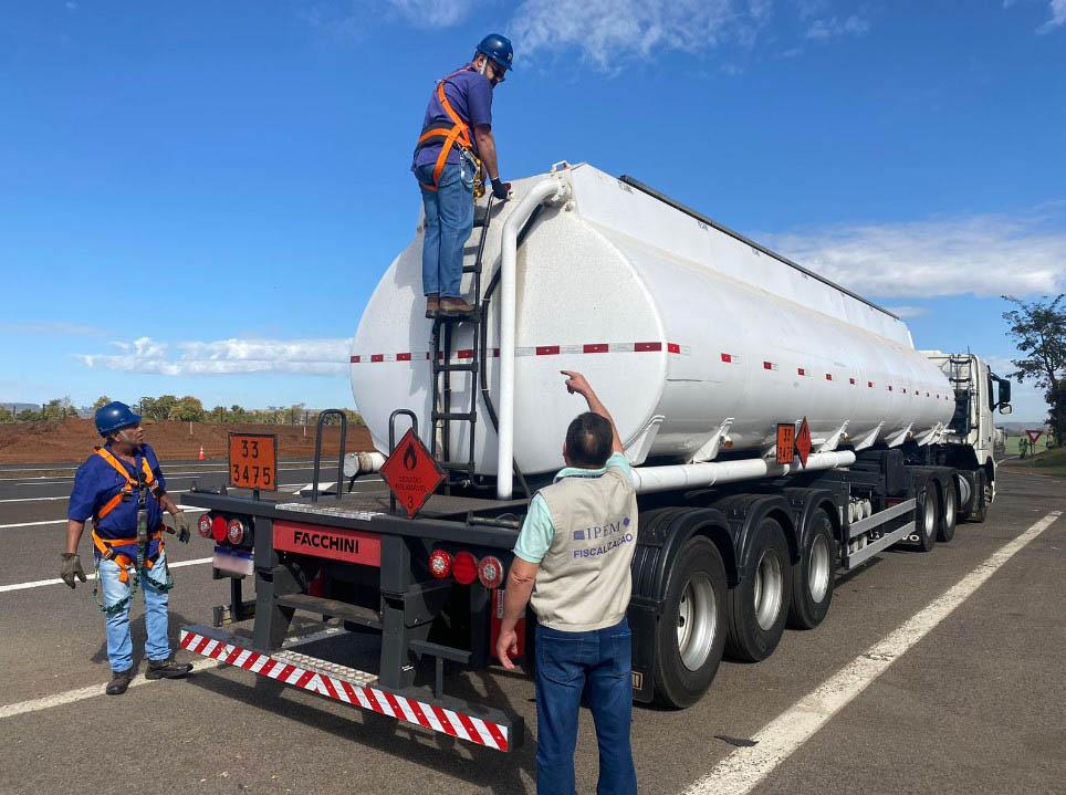 Em Brotas, Ipem-SP constata fraude durante fiscalização em veículo que transportava produto perigoso