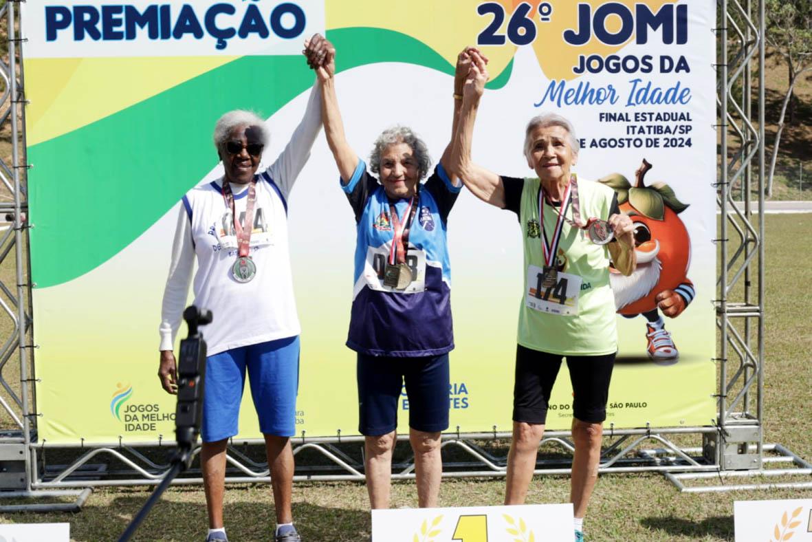 Itatiba é vice-campeã geral no atletismo feminino