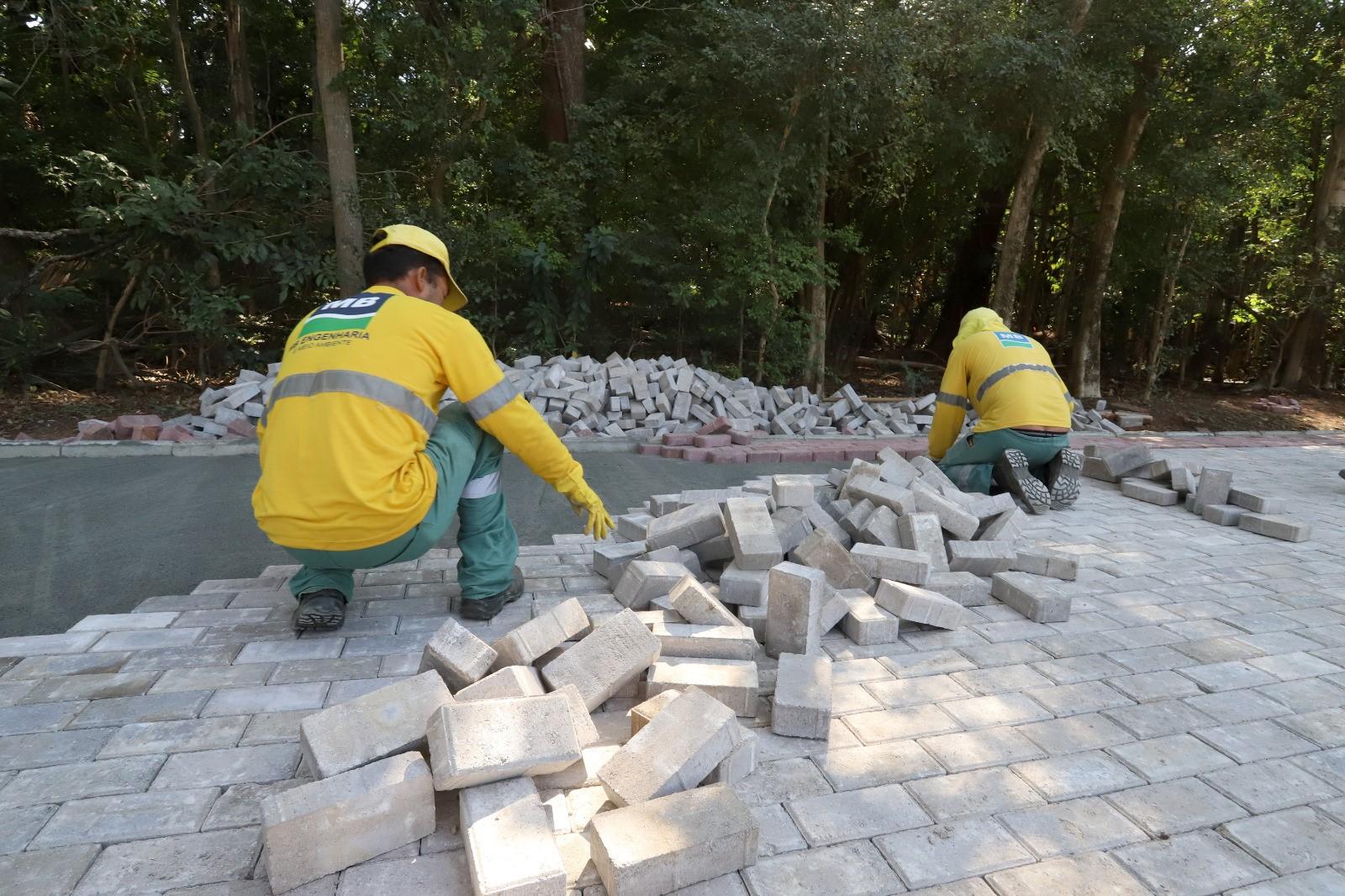 Piso ecológico volta a ser instalado na pista interna da Lagoa do Taquaral