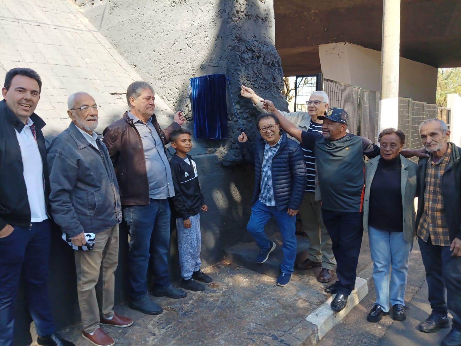 Revitalização de praça e totem marcam aniversário de 124 anos da Ponte Preta