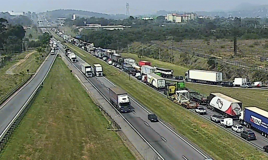 Congestionamento na D.Pedro em Atibaia