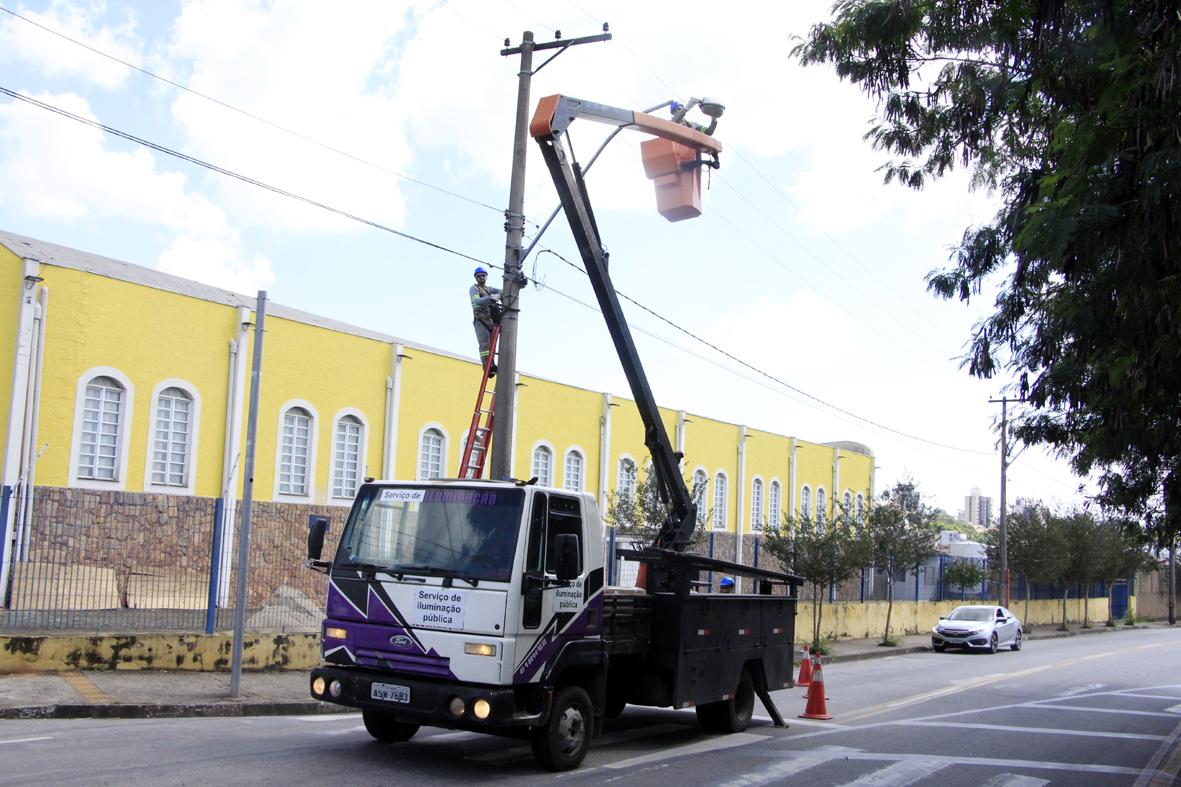 Modernização da iluminação pública atinge novos marcos em Itatiba