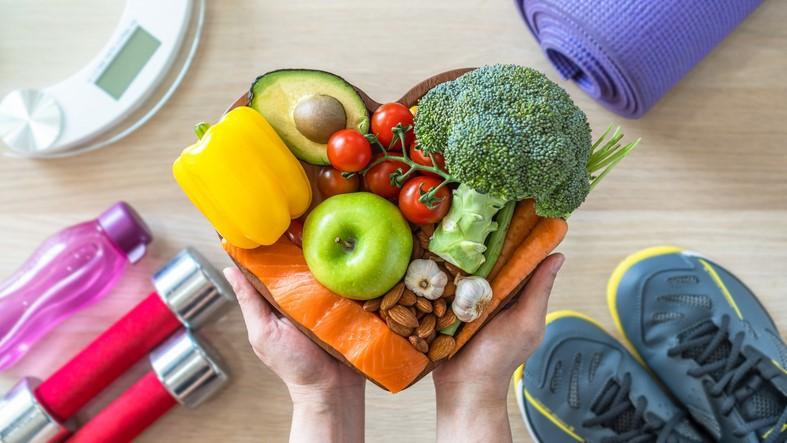 Nutrição e saúde mental: como comer bem pode fortalecer a mente