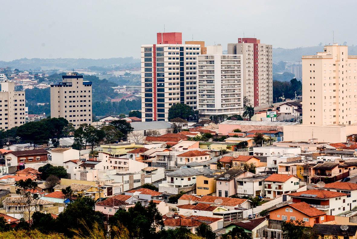 Sete cidades da RMC figuram entre as 100 mais competitivas do Brasil