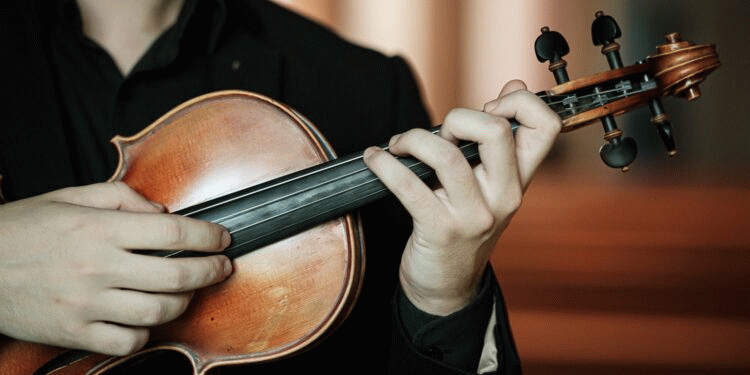 Últimas vagas disponíveis para curso gratuito de violino em Jarinu