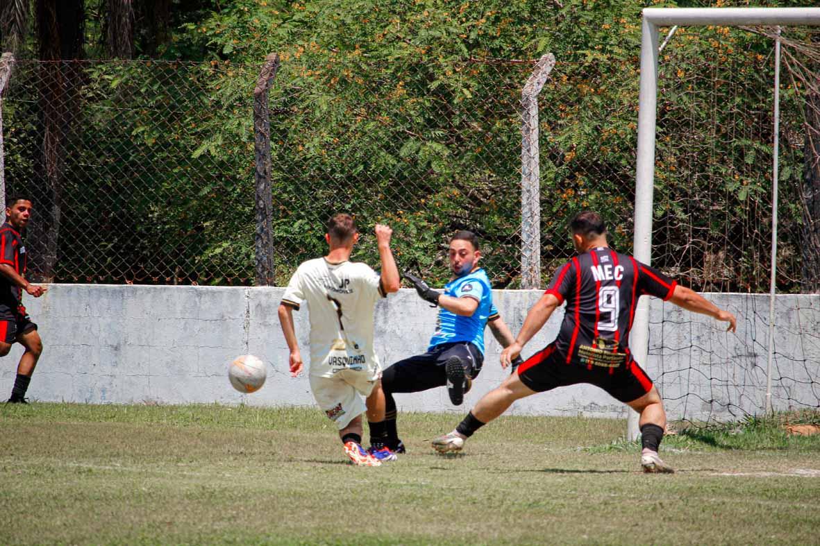 Apenas cinco equipes seguem 100% na 3ª Copa Doutor Pimenta de Futebol