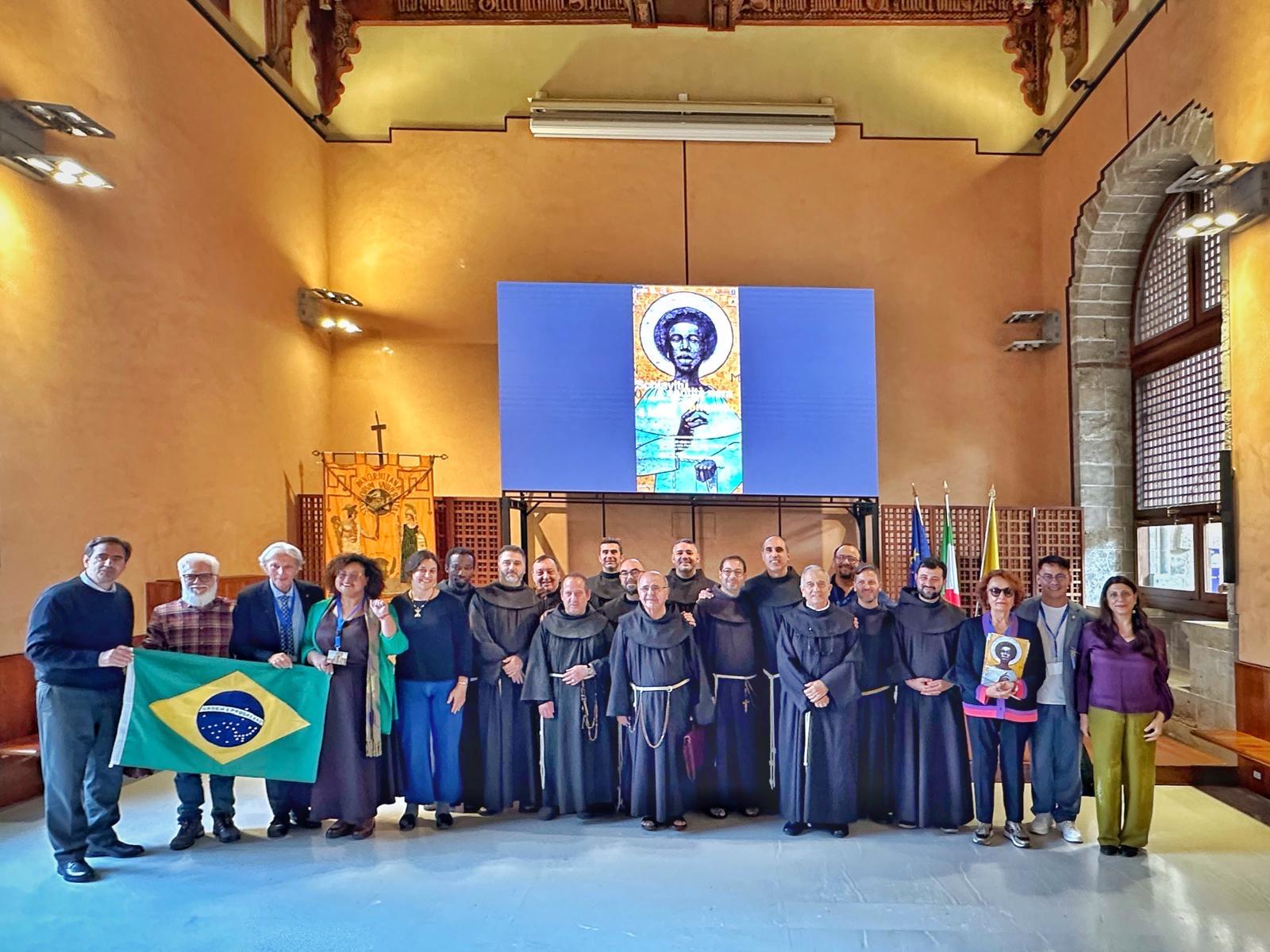 Frei Alvaci, representando a USF, participa de Congresso Internacional