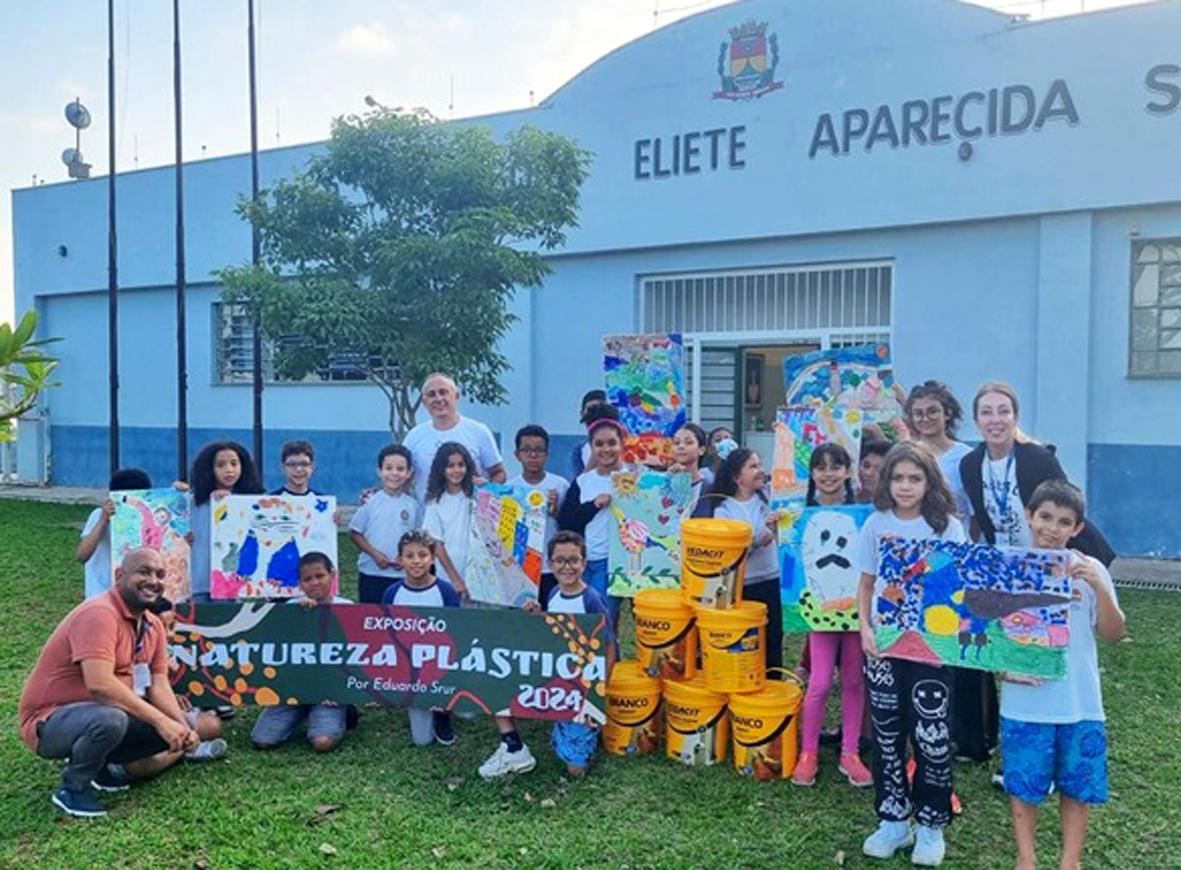 Alunos de escola pública em Itatiba recriam obras de Tarsila do Amaral com resíduos plásticos 