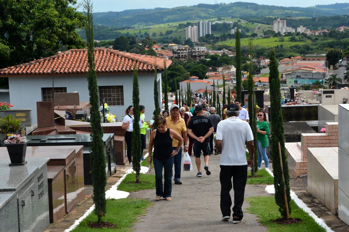 Cemitérios de Itatiba e Morungaba devem receber grande público neste sábado