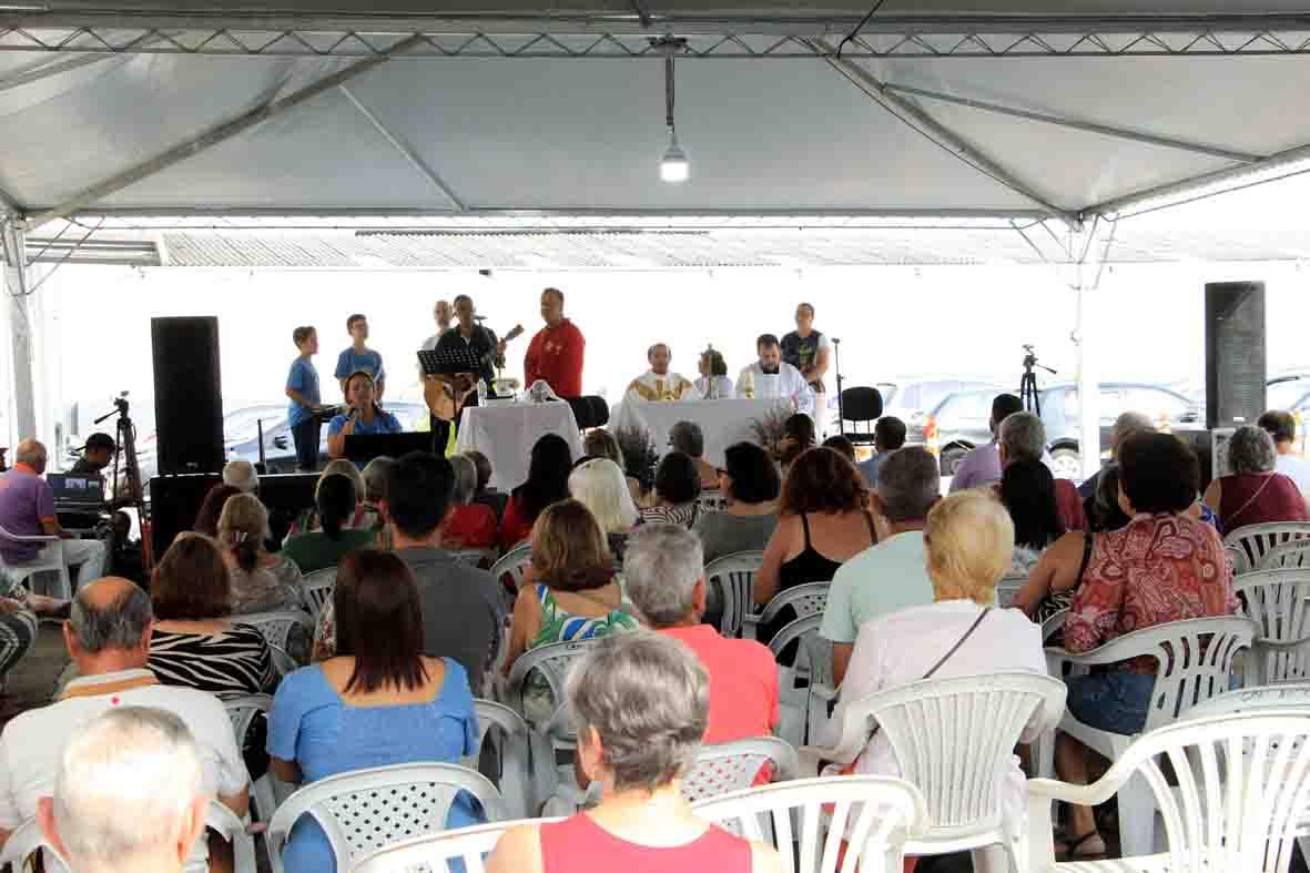 Itatiba celebra aniversário de 167 anos e 40 anos do Mercadão com música, missa e bolo