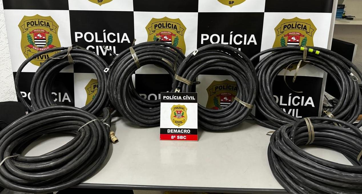 Polícia Civil recupera 180 kg de fios de cobre furtados de autódromo