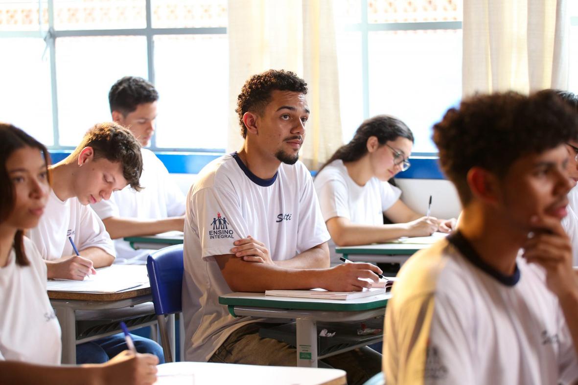 Saiba como ficarão as aulas do Ensino Médio na rede estadual paulista em 2025