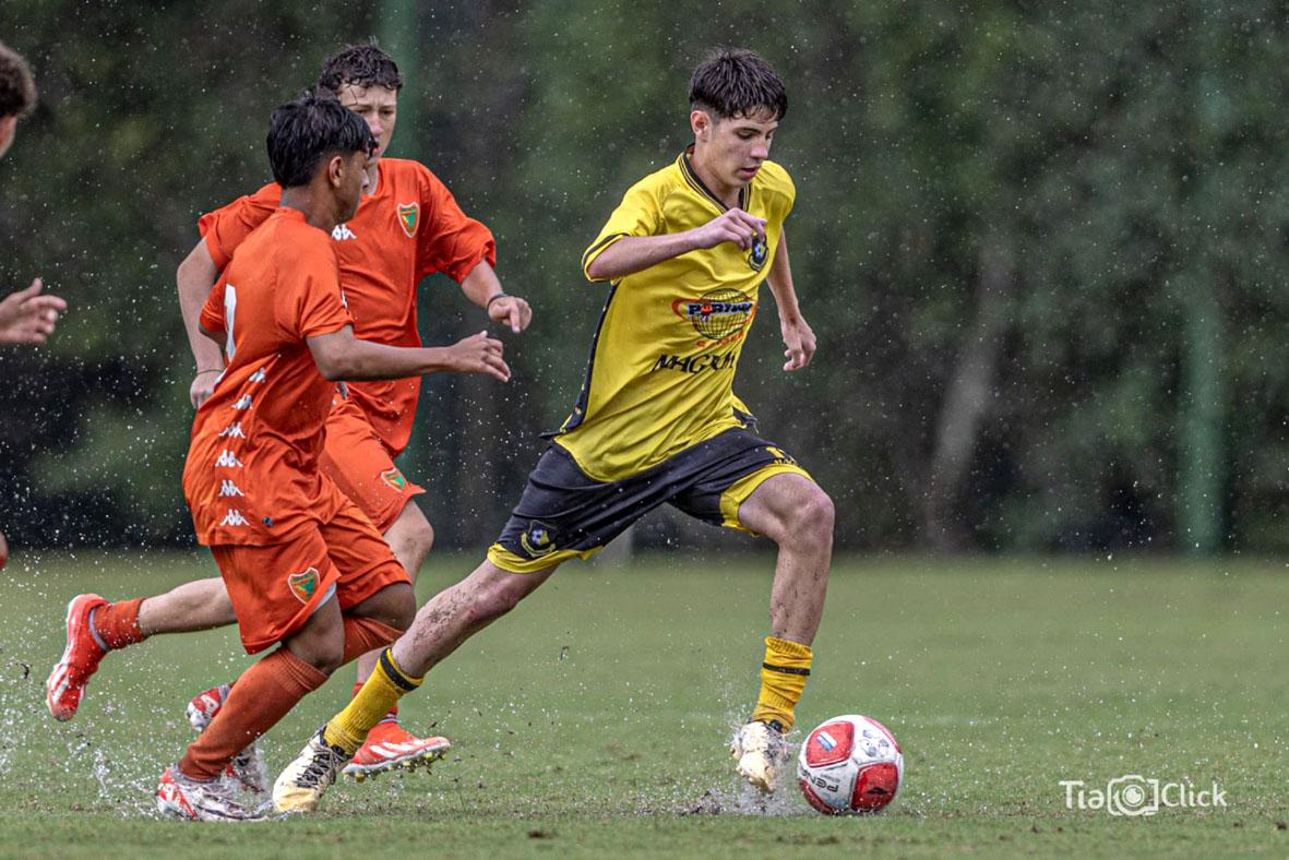 Sub15 do Itatiba EC avança com vitória expressiva na Paulista Cup