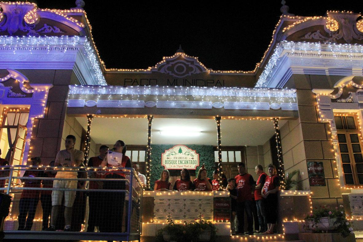 Domingo recheado de atrações com o Natal Iluminado