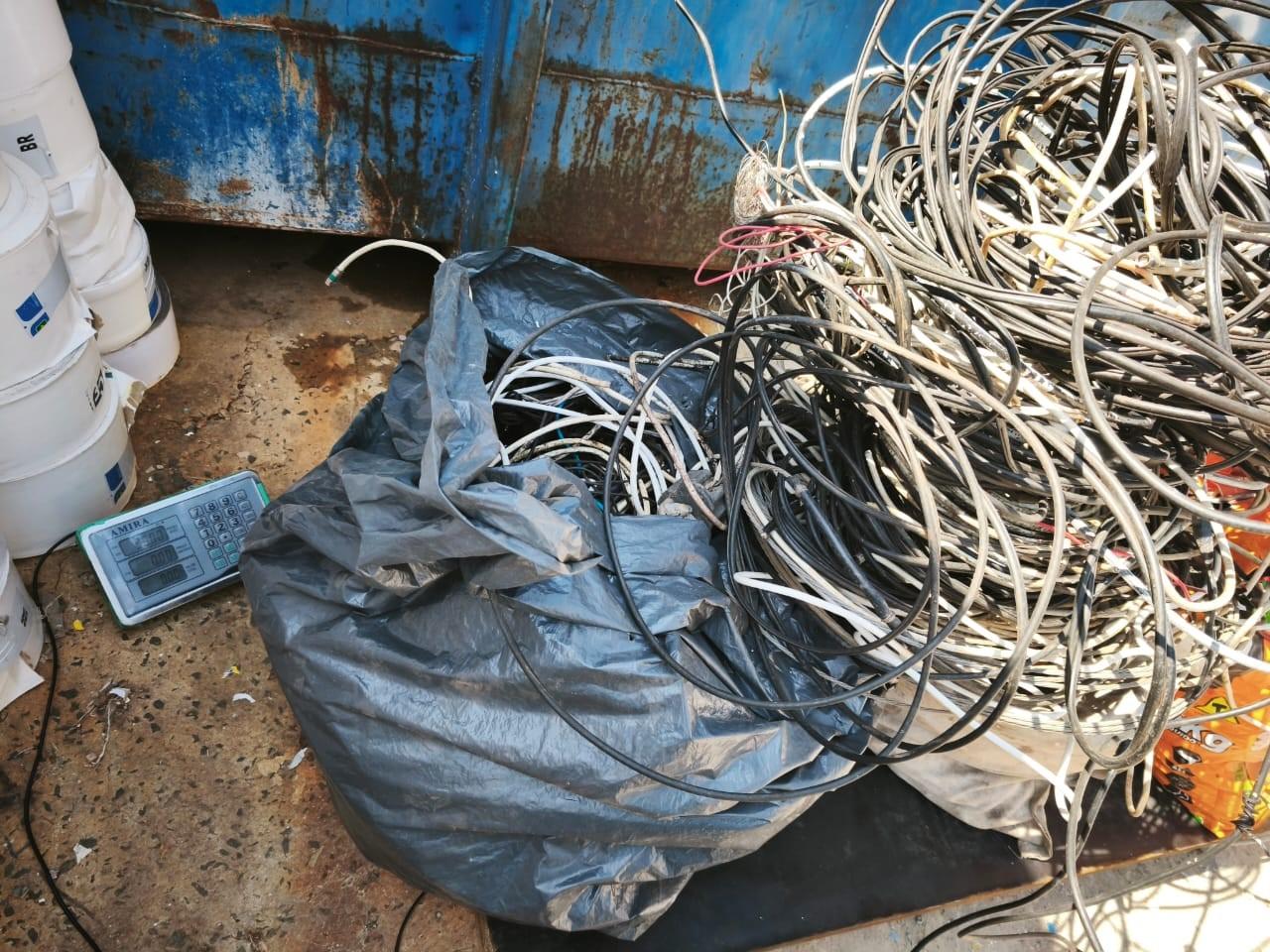 GM detém dois suspeitos em operação contra comércio ilegal de cobre e fios de telefonia