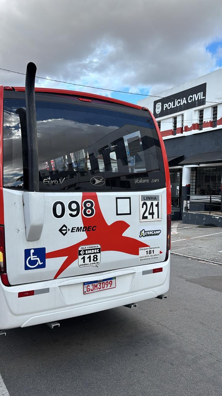 Passageira denuncia assédio em ônibus de Campinas; motorista e suspeito entram em luta corporal