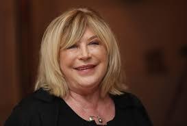 Marianne Faithfull, cantora, atriz e ex-namorada de Mick Jagger, morre aos 78 anos