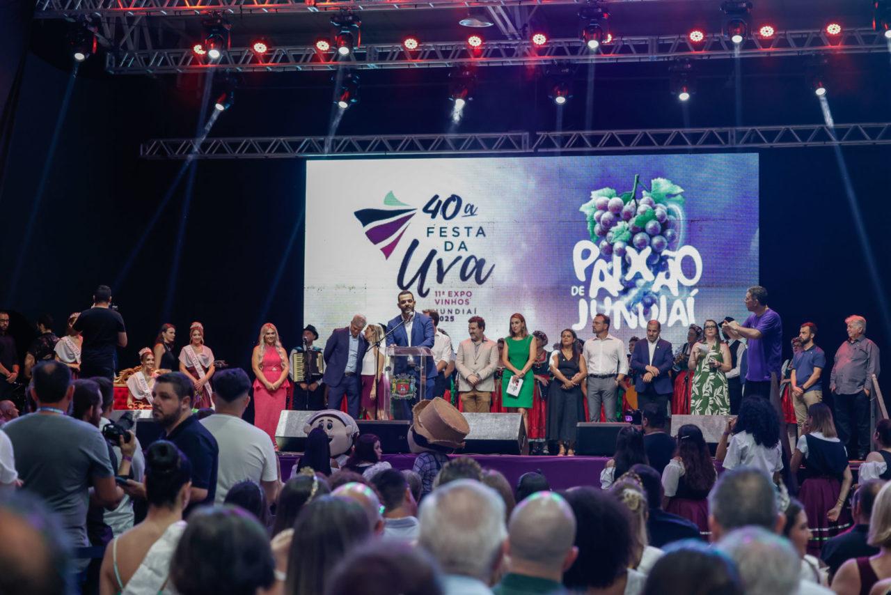 Repleta de música, aromas e sabores, cerimônia abre oficialmente a Festa da Uva e Expo Vinhos