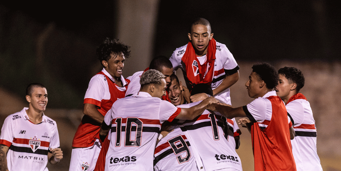 São Paulo e Criciúma vencem e fazem a primeira semifinal