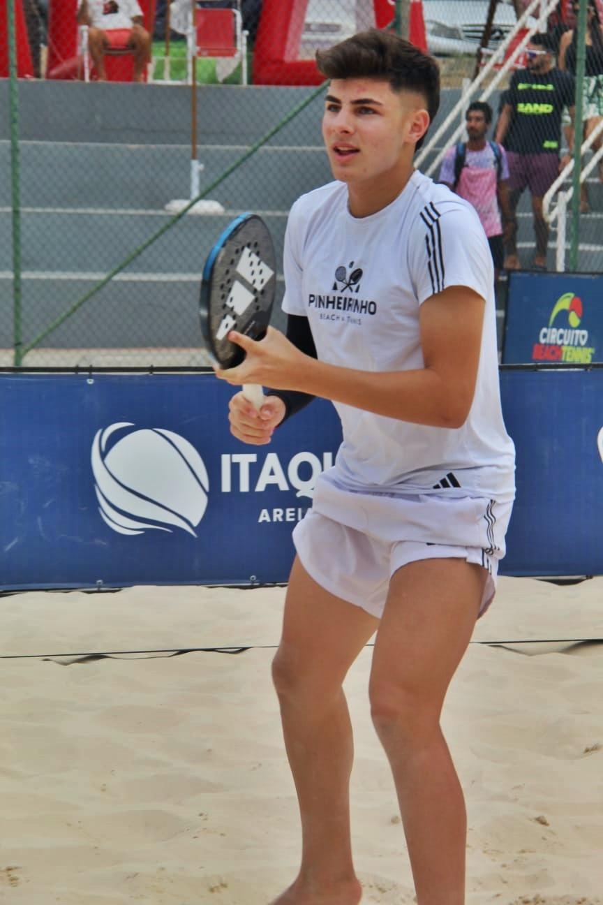 Jovem talento itatibense busca temporada perfeita dentro do Beach Tennis em 2025 