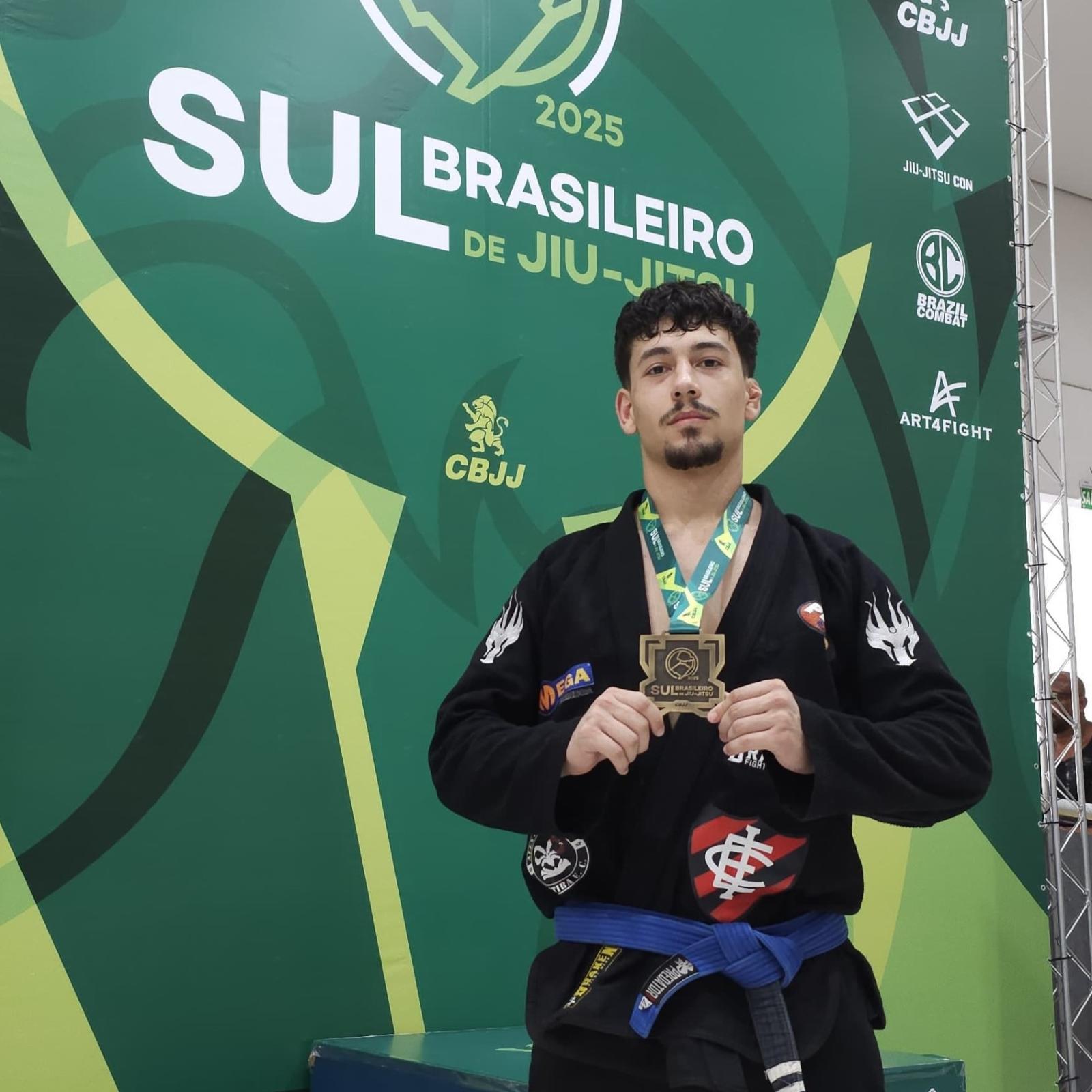 Augusto Cecon conquista pódio no Sul-Brasileiro de Jiu-Jitsu